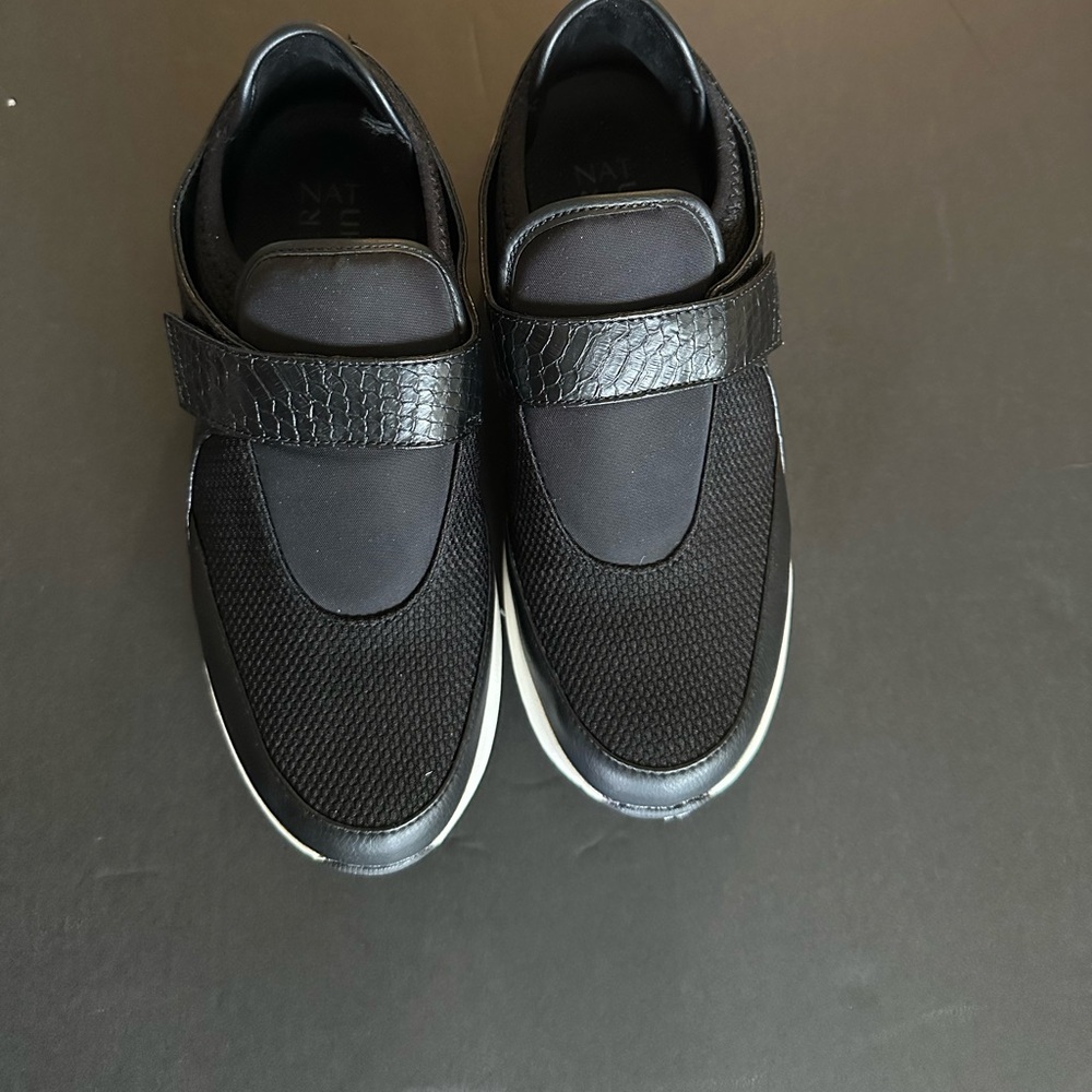 Women’s Sneakers
